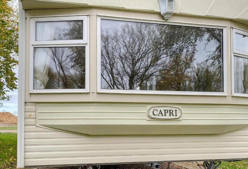 Дом 4 Спальни, Barlings Country Park