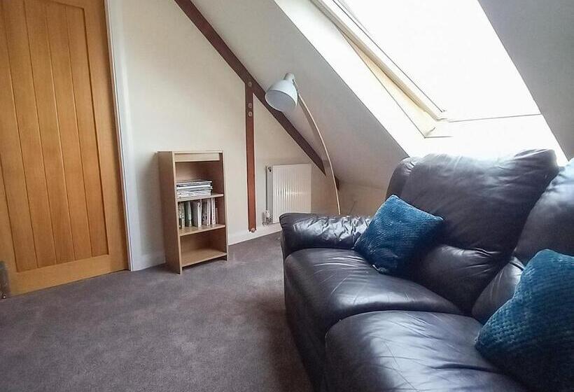 Дом 4 Спальни, Barlings Country Park