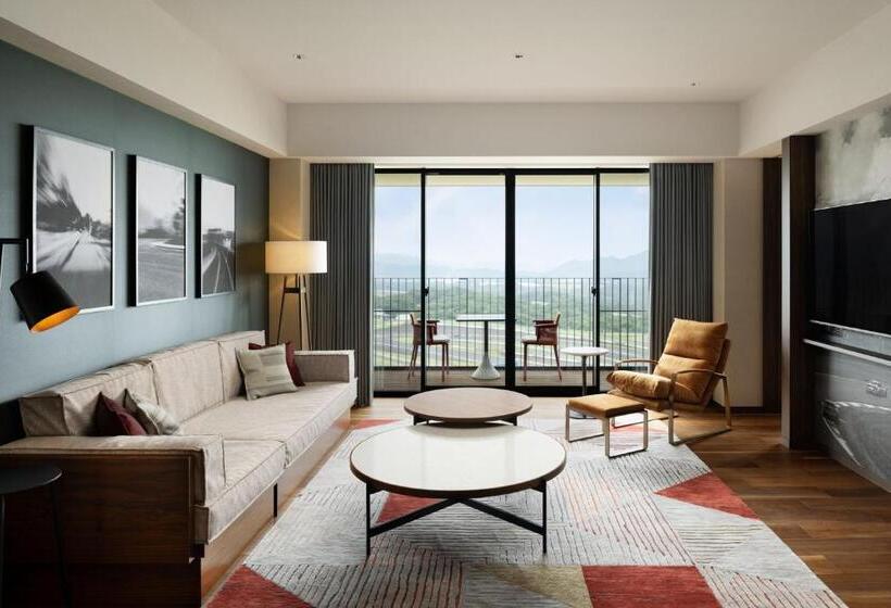 带大床的套房, Fuji Speedway Hotel, In The Unbound Collection By Hyatt