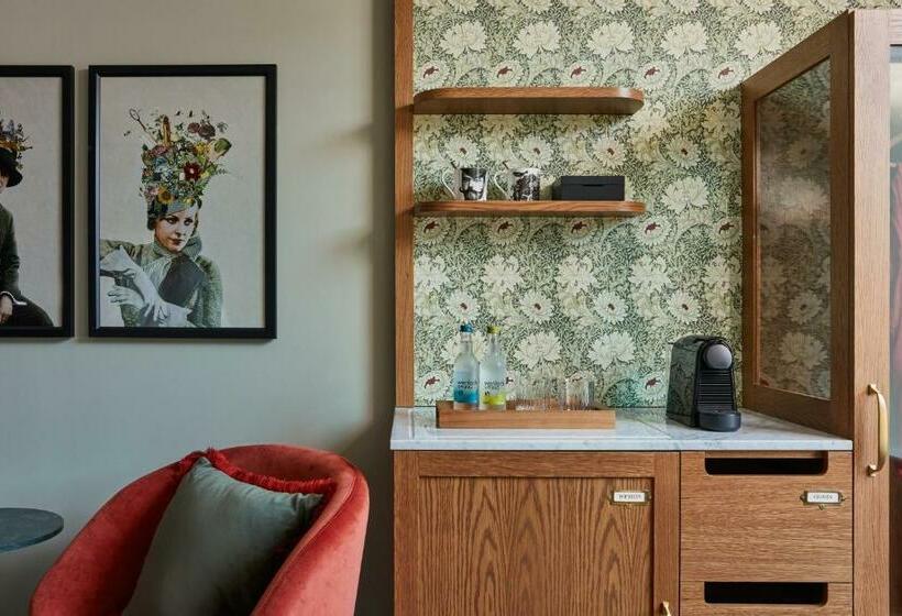 اتاق استاندارد با تخت بزرگ, Indigo Exeter, An Ihg