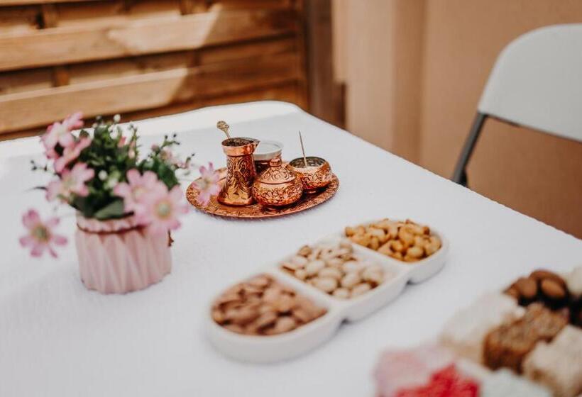 Suite with lake view, Noor Konjic