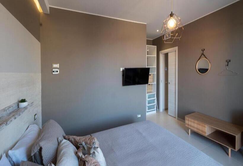 Семейный Номер, La S Volta Vanzago Bed And Breakfast