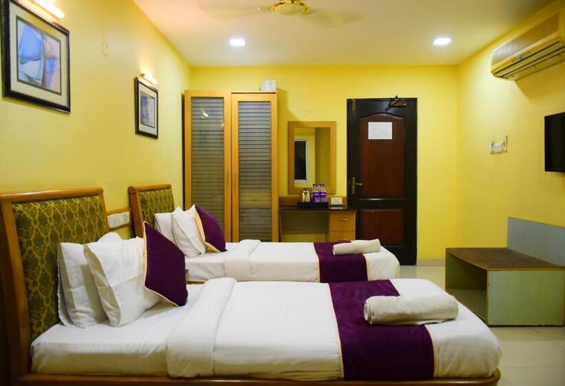 带大床的复式套间, Nakshatree Hotels, Maruthi Residency  Mogappair