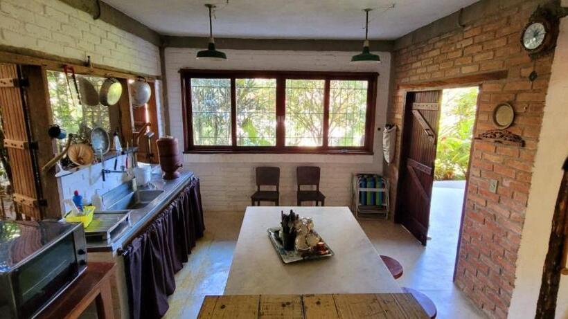 غرفة عائلية, Chalés Viela Embaúba