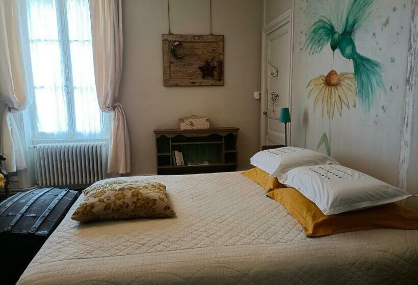 Четырехместный Номер Стандарт, Château D Arfeuilles Chambres Et Tables D Hôtes