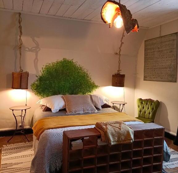 스탠다드 룸 산 전망, Château D Arfeuilles Chambres Et Tables D Hôtes