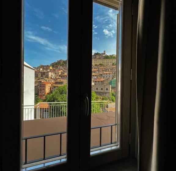 חדר סטנדרט, De Novo E D Antico