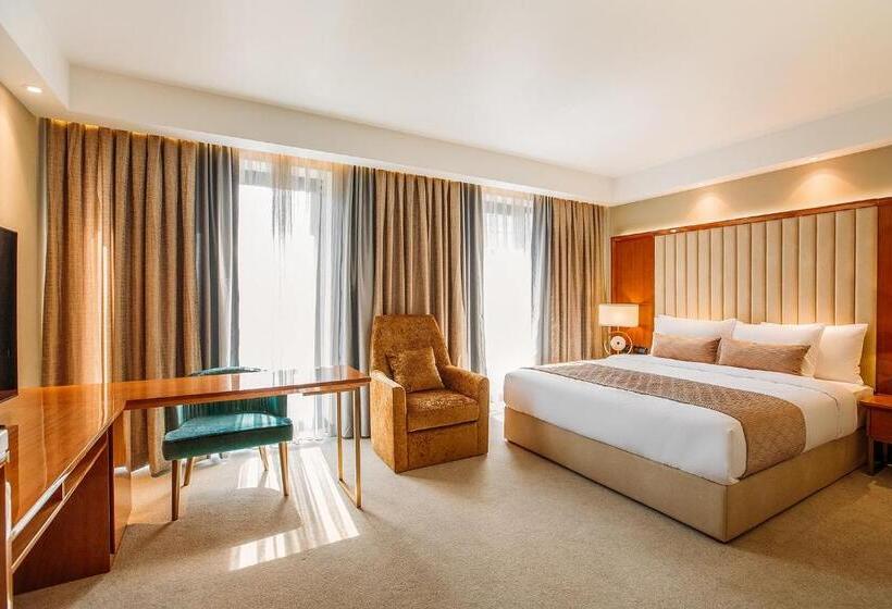 سوییت جونیور با بالکن, Marjan Plaza