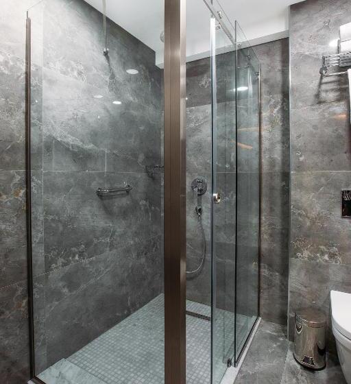 اتاق لوکس, Marjan Plaza