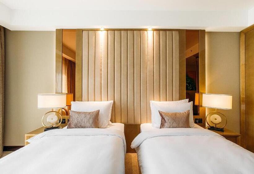 اتاق لوکس, Marjan Plaza