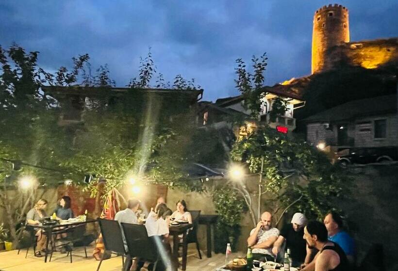 اتاق اکونومی, Kessane