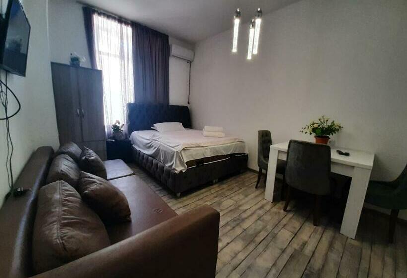 اتاق اکونومی, Kessane