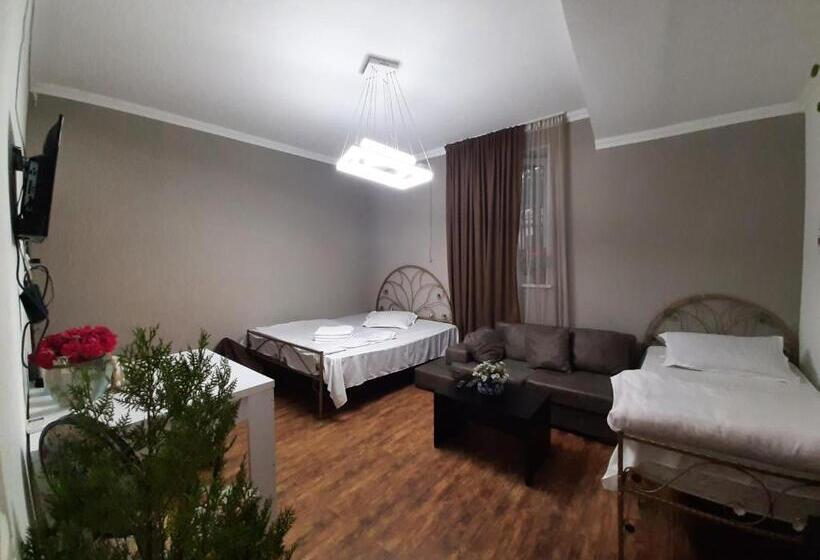 اتاق استاندارد سه نفره, Kessane