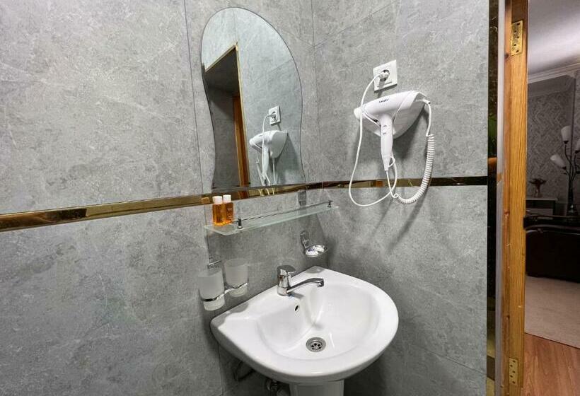 غرفة ديلوكس, Massaget