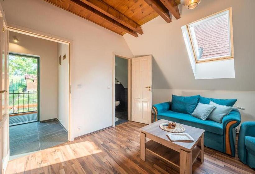 キングサイズベッドのデラックススイート, Vinařství Vrátil Penzion