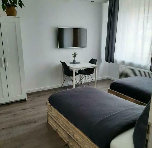 آپارتمان 3 خوابه, Pension Asche