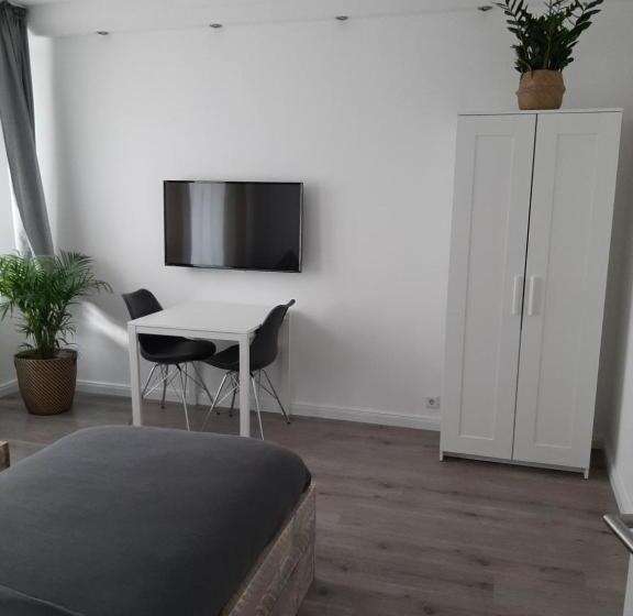 آپارتمان 3 خوابه, Pension Asche