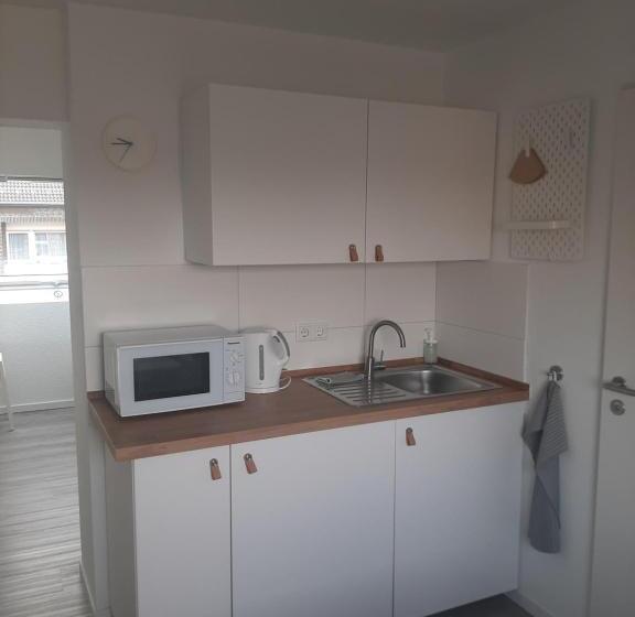 اتاق استاندارد سه نفره, Pension Asche