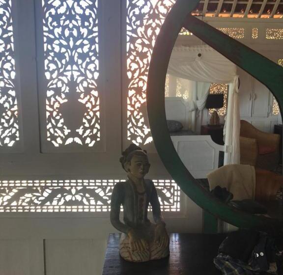 غرفة ديلوكس مطلّة علي البحر مزوَّدة بشُرفة, Eco Dive Resort Alycastre