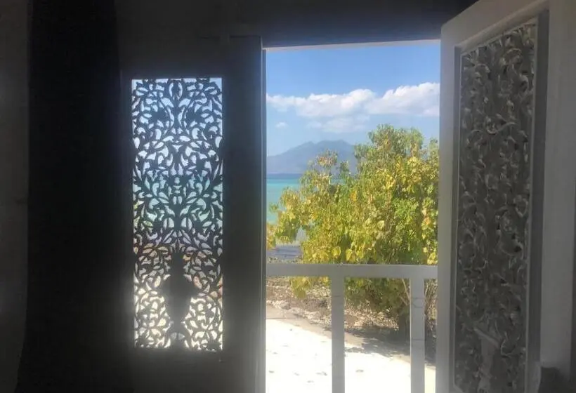 اتاق لوکس با بالکن و چشم‌انداز دریا, Eco Dive Resort Alycastre