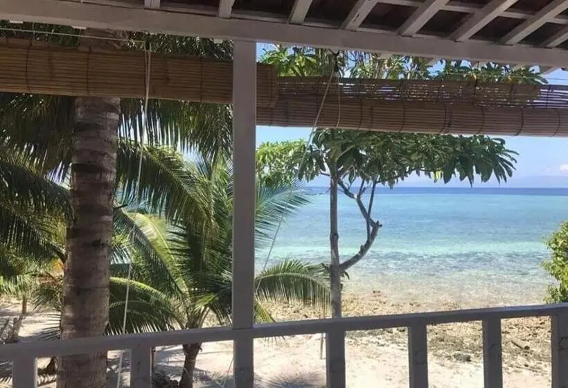 اتاق لوکس با بالکن و چشم‌انداز دریا, Eco Dive Resort Alycastre