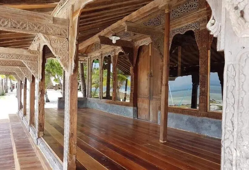 سوییت لوکس, Eco Dive Resort Alycastre