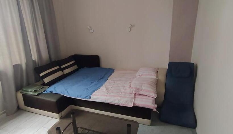 اتاق استاندارد با سرویس بهداشتی مشترک, My Room