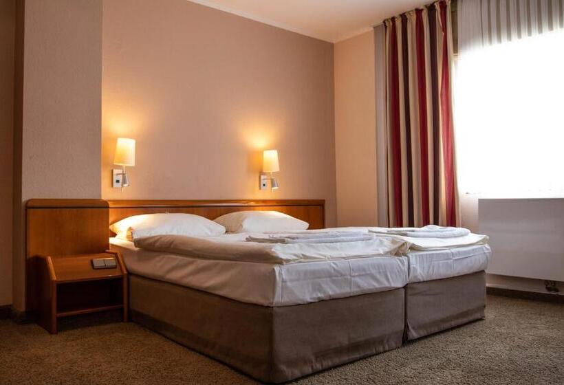 Standard Room, Bundt S Hotel & Gartenrestaurant