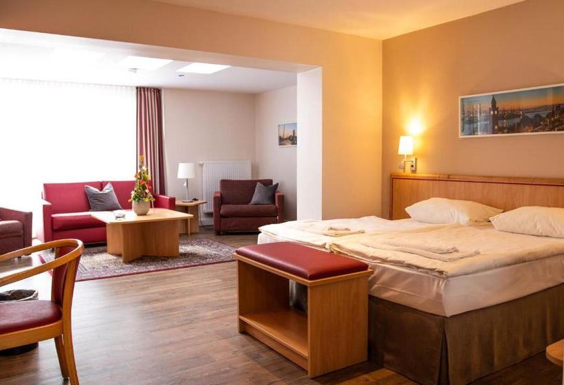 Junior Suite with Terrace, Bundt S Hotel & Gartenrestaurant