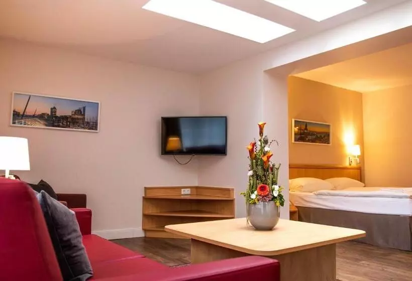 Junior Suite with Terrace, Bundt S Hotel & Gartenrestaurant