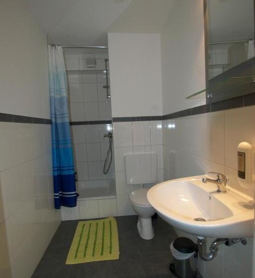 غرفة قياسية ثلاثية حمام مشترك, Flensbed Hotel & Hostel