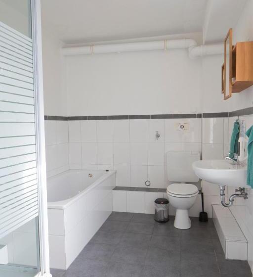 غرفة قياسية ثلاثية حمام مشترك, Flensbed Hotel & Hostel