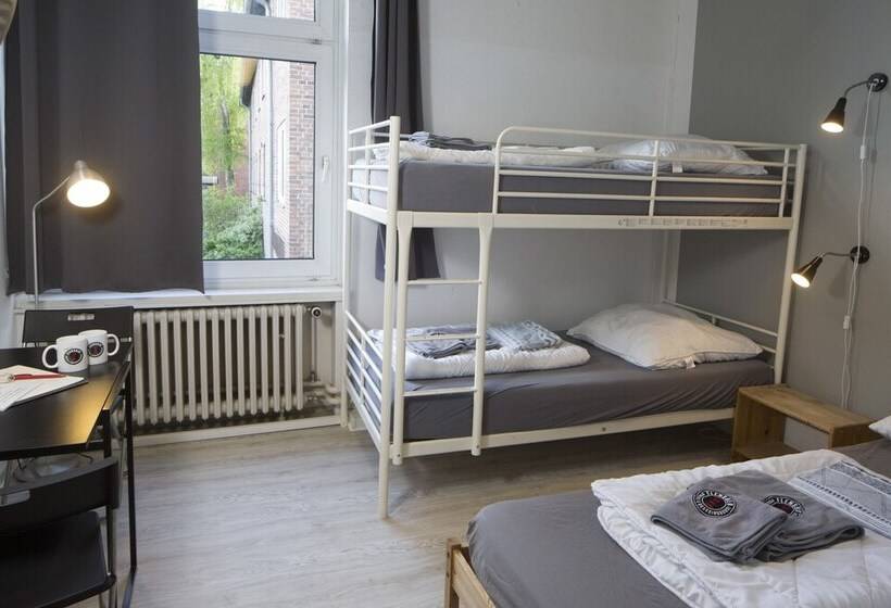 غرفة قياسية ثلاثية حمام مشترك, Flensbed Hotel & Hostel