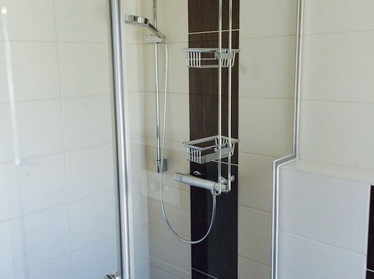 غرفة قياسية, & Apartment Am Theaterplatz