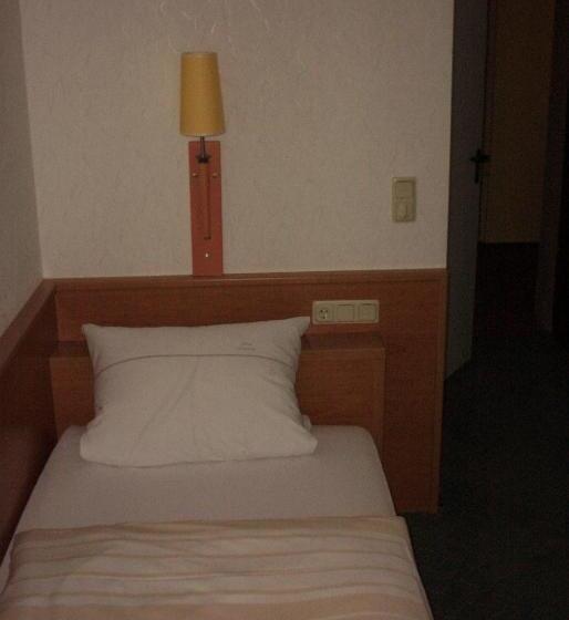 غرفة قياسية فردية, Bürgerhof