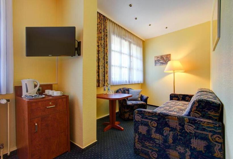 标准间, Elbinsel Free Parking