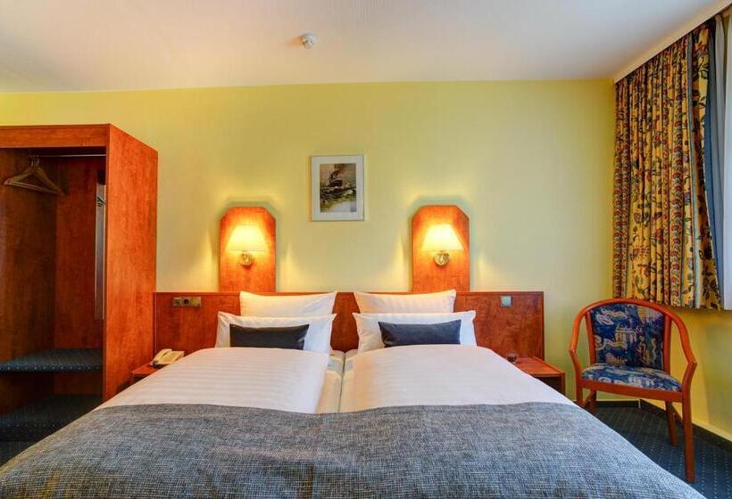 标准间, Elbinsel Free Parking