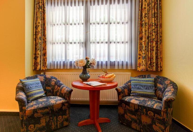 标准间, Elbinsel Free Parking