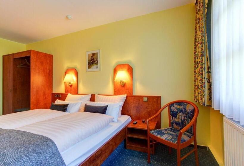 标准间, Elbinsel Free Parking