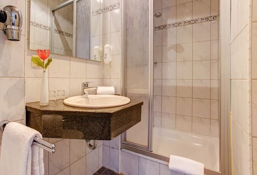 标准间, Elbinsel Free Parking