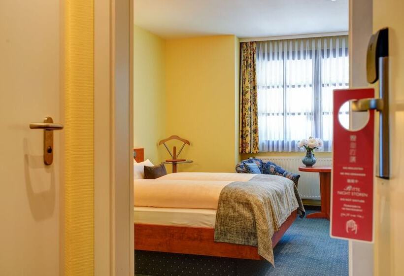 标准间, Elbinsel Free Parking