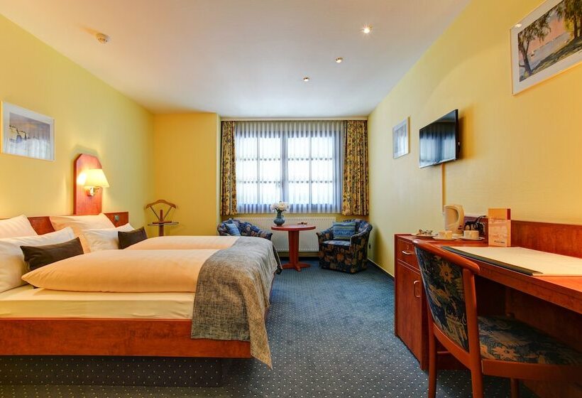 标准间, Elbinsel Free Parking