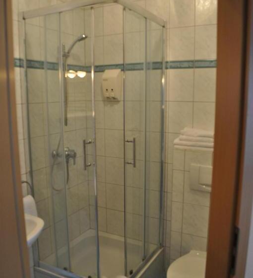 이코노미 룸, Neuzeit