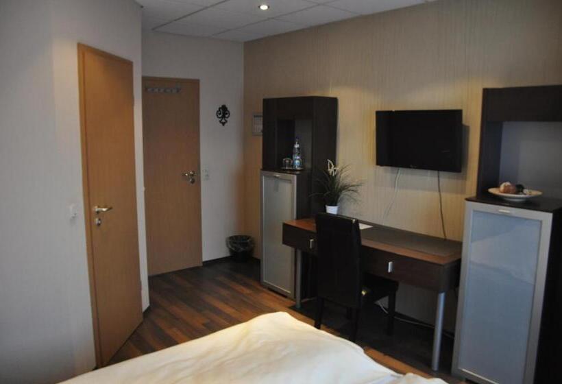 이코노미 룸, Neuzeit