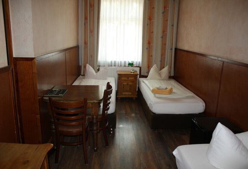 标准三人间, Pension Unicat