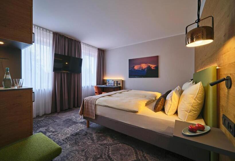 סוויטה עם מרפסת, Restaurant Burgklause