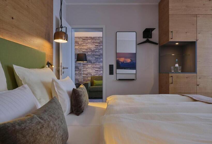 סוויטה עם מרפסת, Restaurant Burgklause