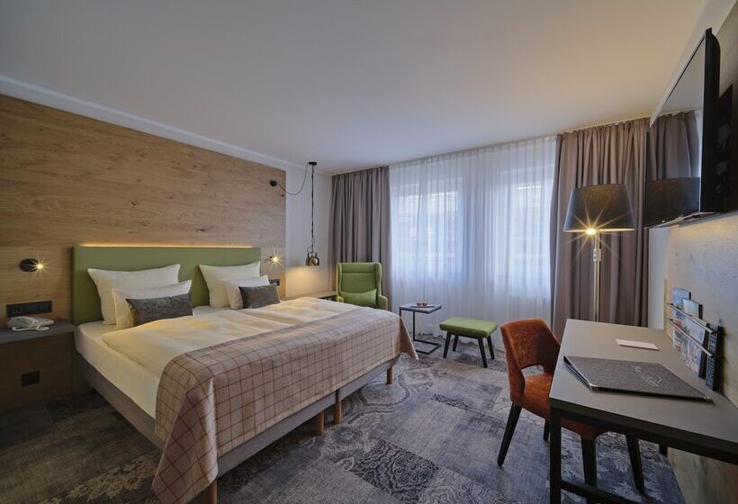 חדר סטנדרט, Restaurant Burgklause