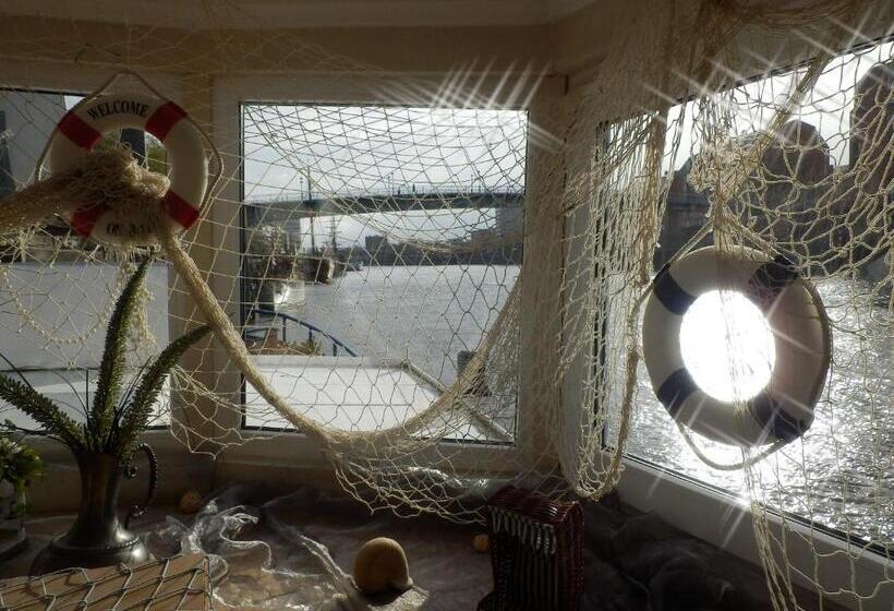 سوییت سوپریور, Schiff Perle Bremen