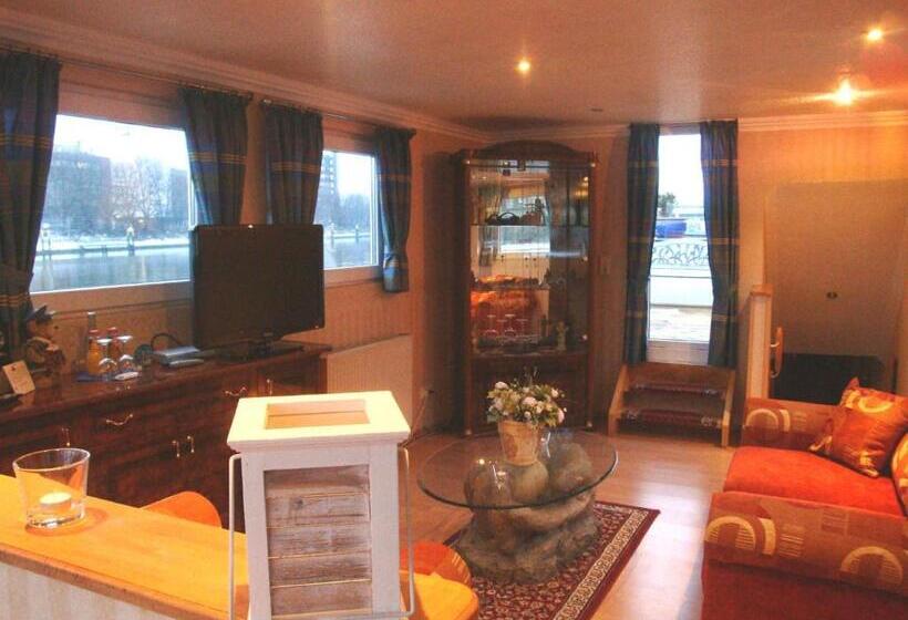 سوییت سوپریور, Schiff Perle Bremen